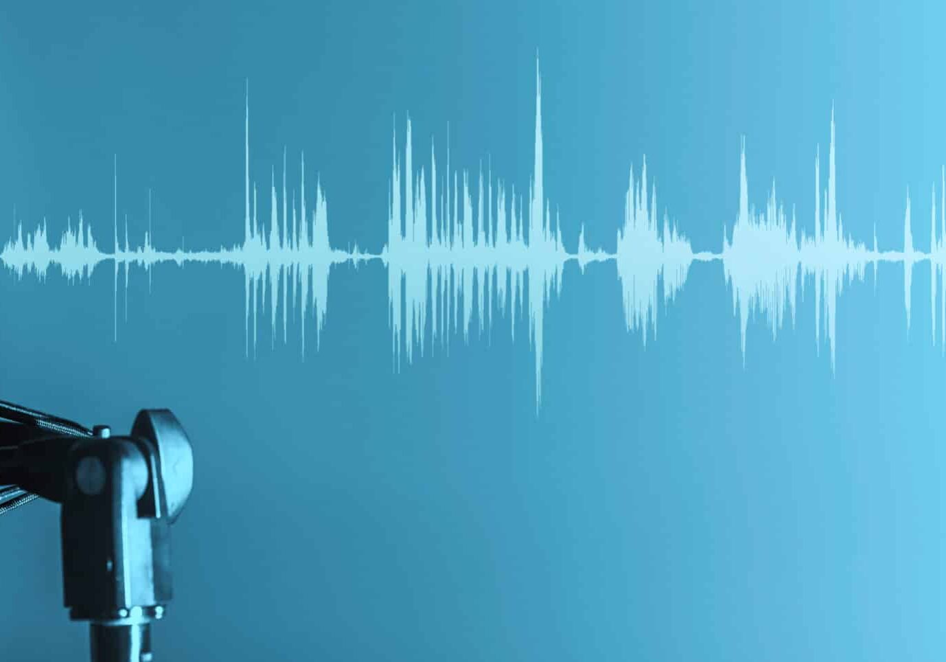 Microphone with waveform on blue background, broadcasting or pod